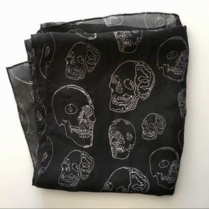 Uniqlo x Andy Warhol Skulls Art Stole Scarf Wrap